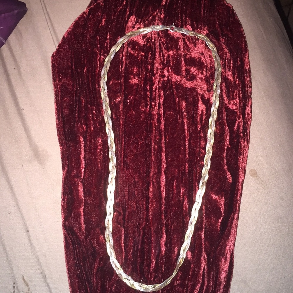 Tricoloted braided chain